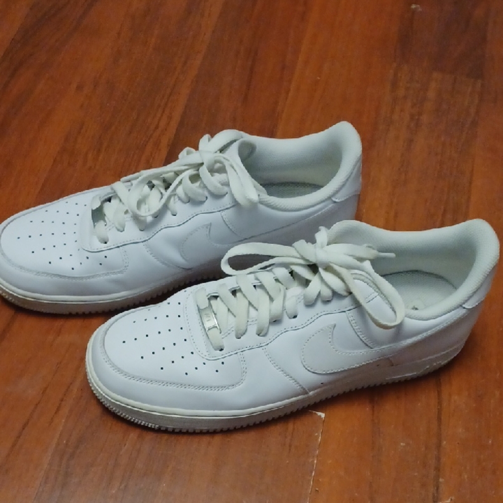 Nike White Athletic Shoes